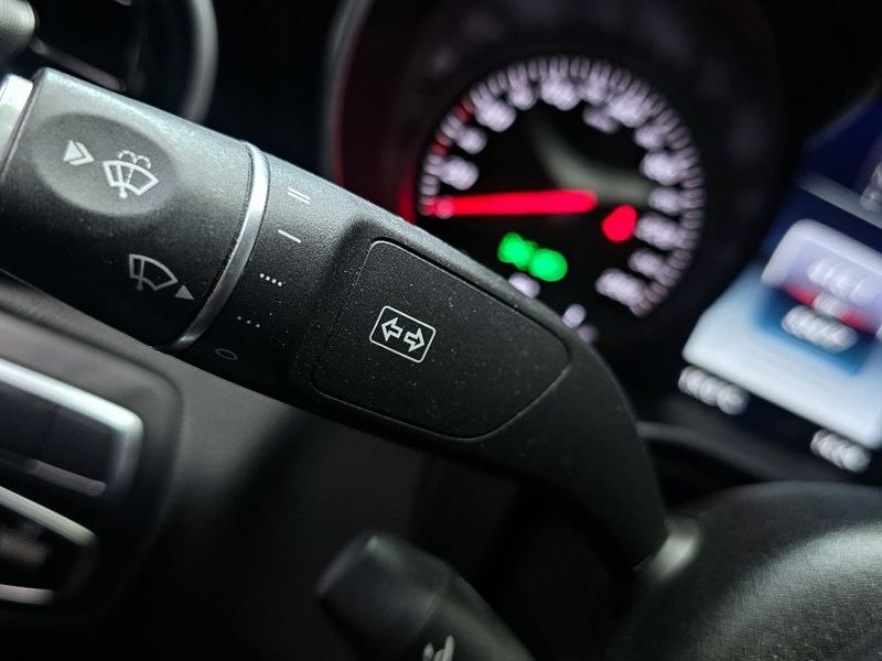 2018 Mercedes-Benz C-Class C220 d Avantgarde photo 29