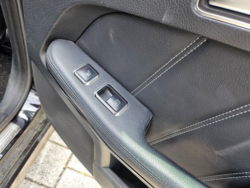 2014 Mercedes-Benz E-Class E300 4MATIC Avantgarde photo 8
