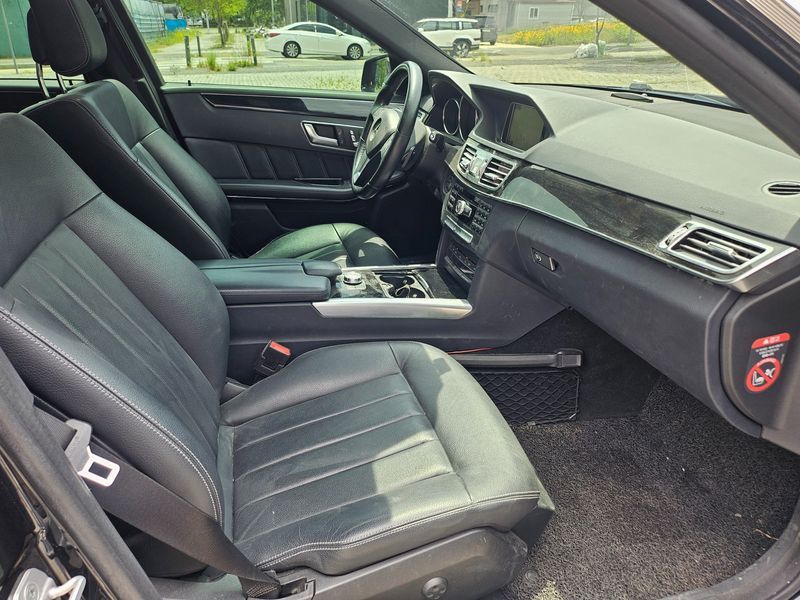 2014 Mercedes-Benz E-Class E300 4MATIC Avantgarde photo 12