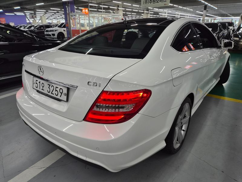 2013 Mercedes-Benz C-Class C220 CDI Coupe photo 8