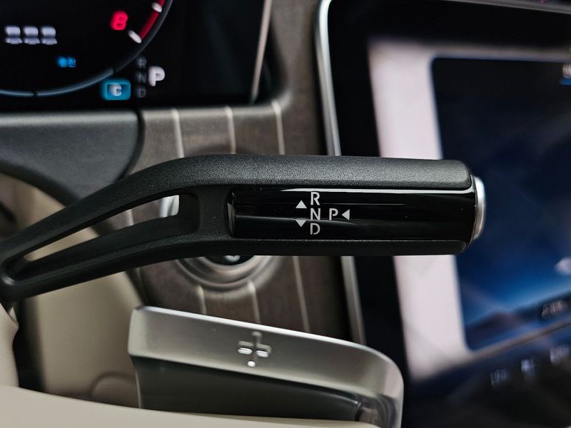 2026 Mercedes-Benz E-Class E300 4MATIC Exclusive photo 9