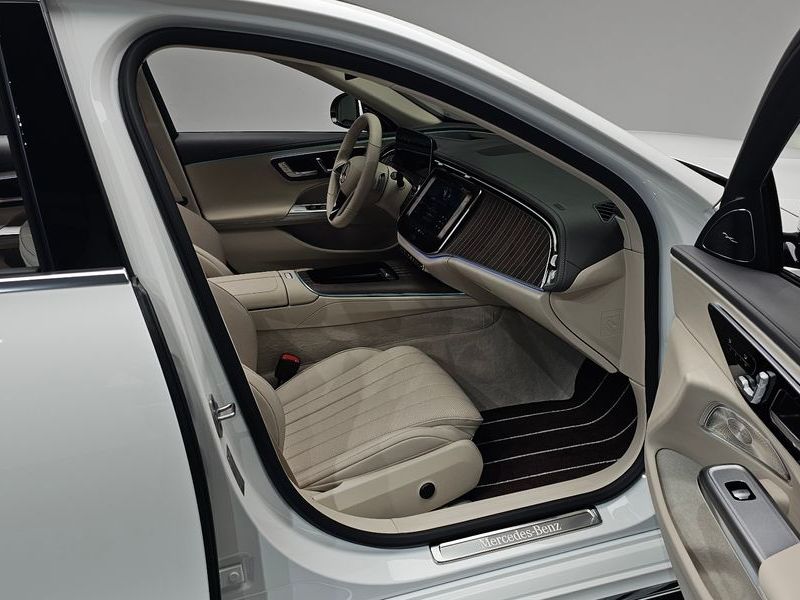 2026 Mercedes-Benz E-Class E300 4MATIC Exclusive photo 26