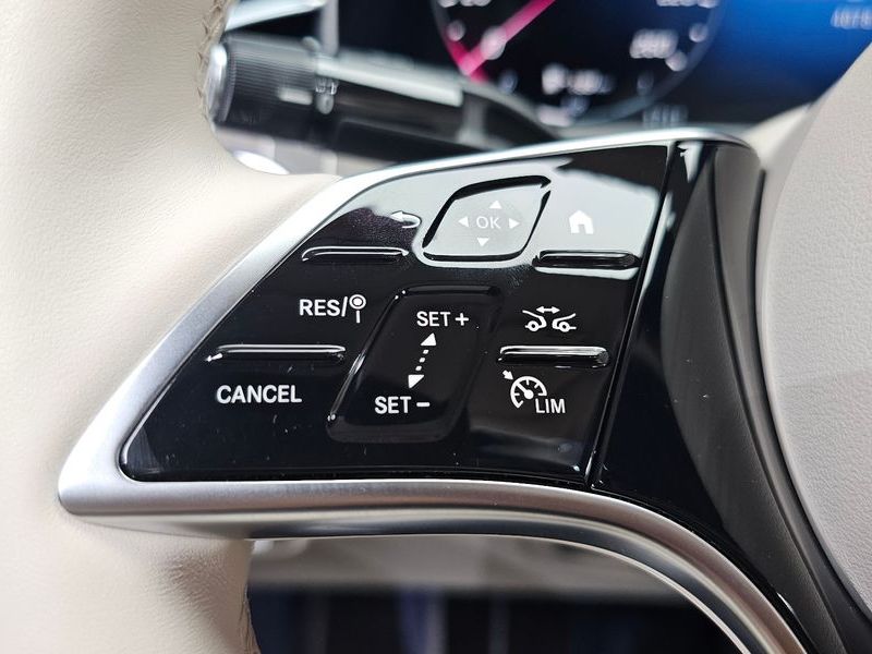 2026 Mercedes-Benz E-Class E300 4MATIC Exclusive photo 30