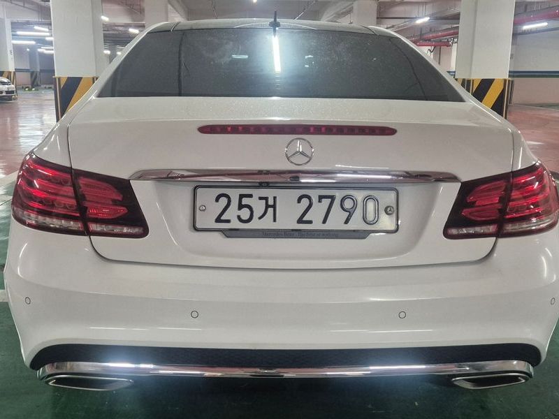 2014 Mercedes-Benz E-Class E200 Coupe photo 8
