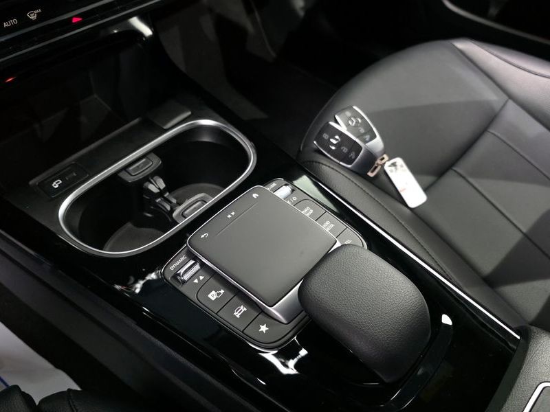 2022 Mercedes-Benz A-Class A220 Sedan photo 19