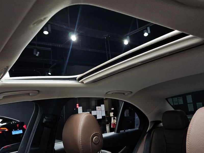 2019 Mercedes-Benz E-Class E300 4MATIC Avnatgarde photo 19