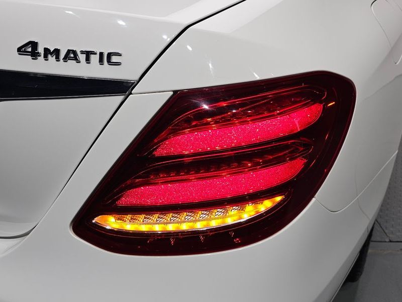 2019 Mercedes-Benz E-Class E300 4MATIC Avnatgarde photo 23