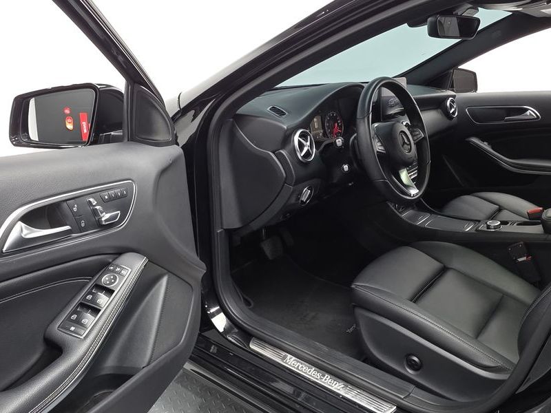 2017 Mercedes-Benz A-Class A200 photo 10