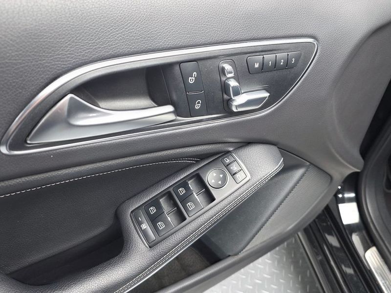 2017 Mercedes-Benz A-Class A200 photo 13