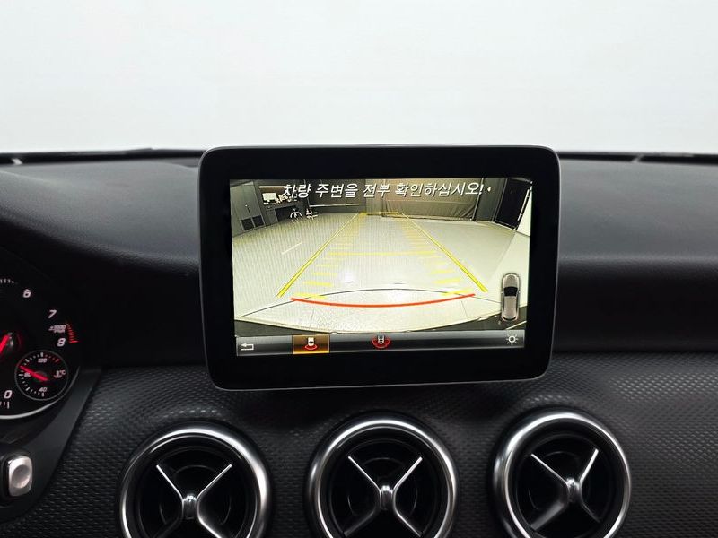 2017 Mercedes-Benz A-Class A200 photo 17