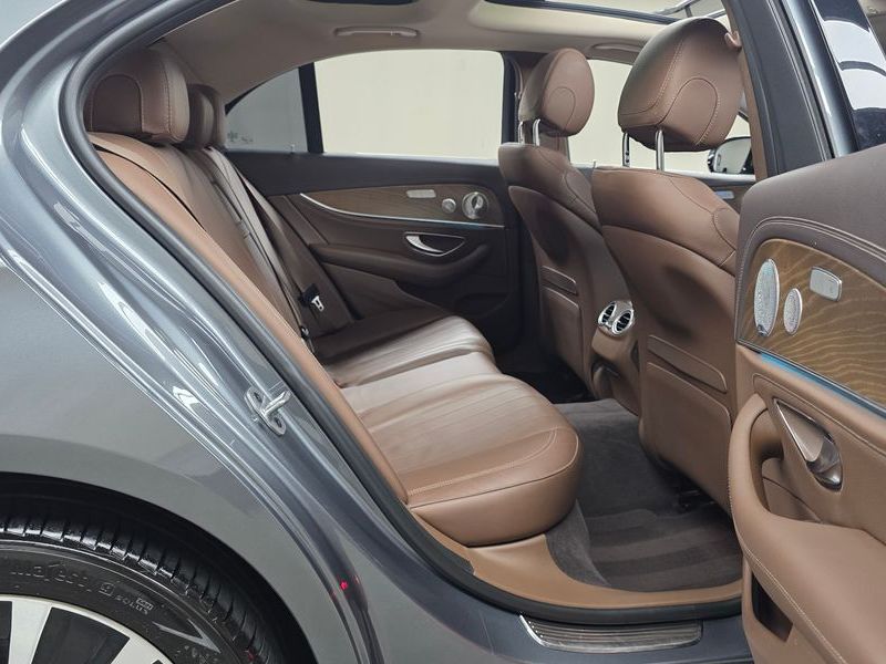 2019 Mercedes-Benz E-Class E300e Exclusive photo 11