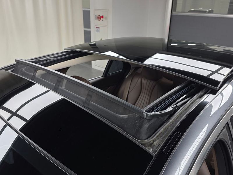 2019 Mercedes-Benz E-Class E300e Exclusive photo 16
