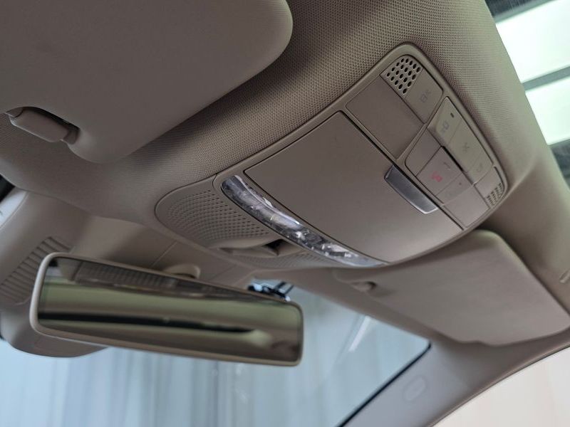 2019 Mercedes-Benz E-Class E300e Exclusive photo 19