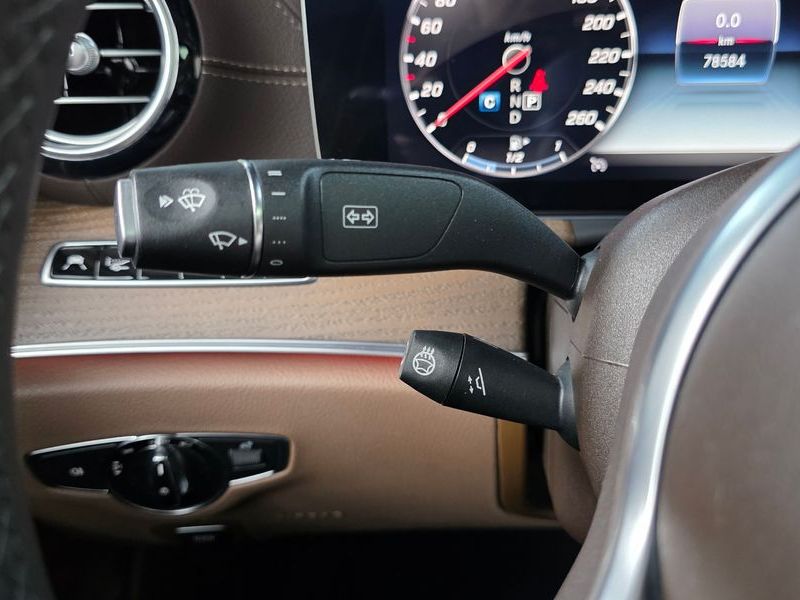 2019 Mercedes-Benz E-Class E300e Exclusive photo 27