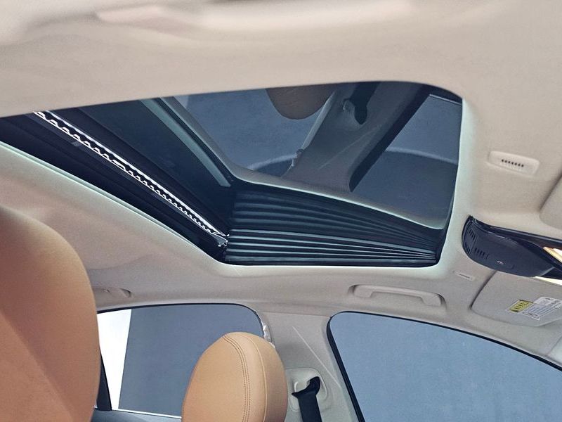 2020 BMW 5 Series 520i Luxury photo 18