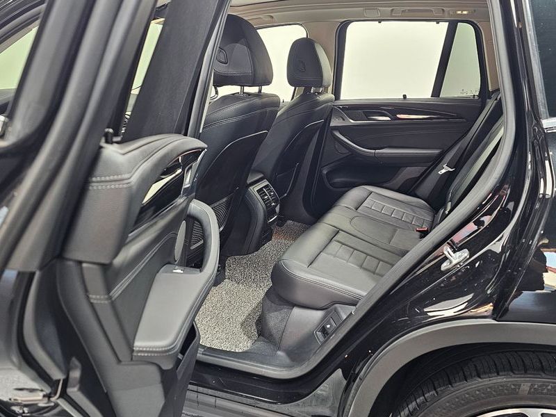 2018 BMW X3 xDrive 30d photo 11