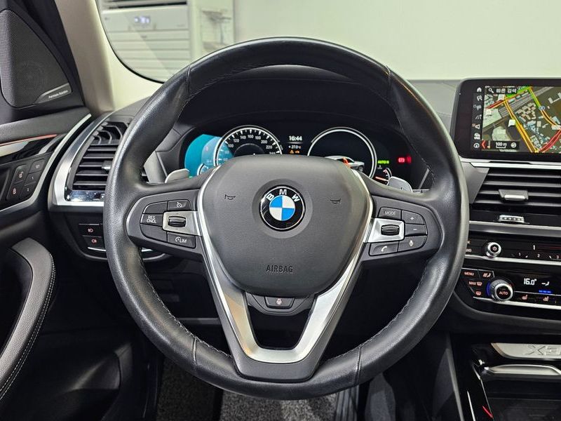 2018 BMW X3 xDrive 30d photo 13