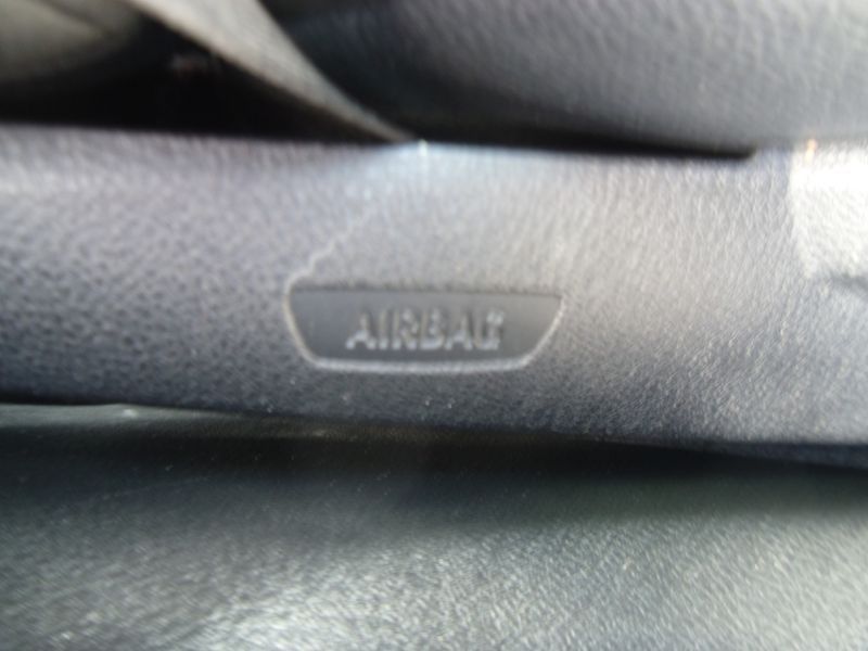 2013 BMW 5 Series 520d photo 15