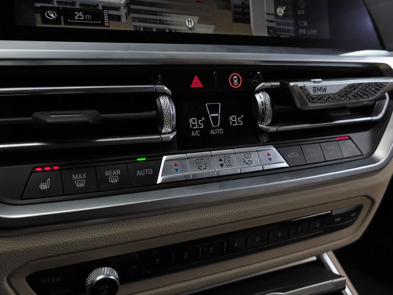 2022 BMW 3 Series 320d M Sport photo 19