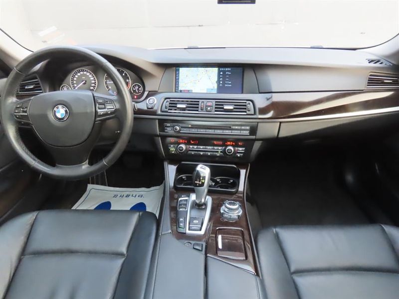 2012 BMW 5 Series 525d xDrive photo 7