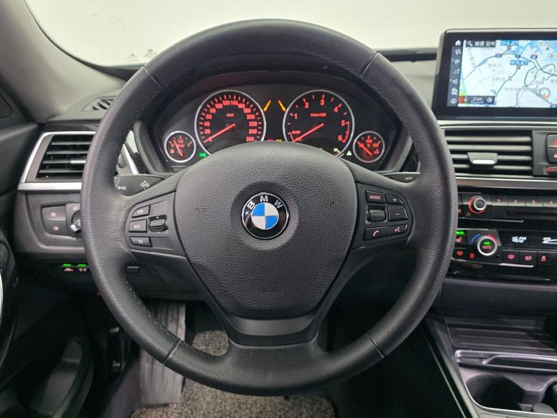 2018 BMW 3 Series GT 320d photo 13