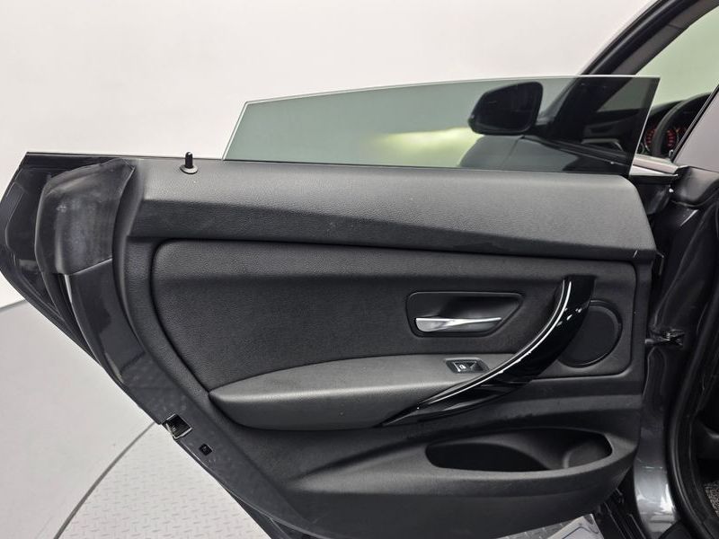 2018 BMW 3 Series GT 320d photo 24