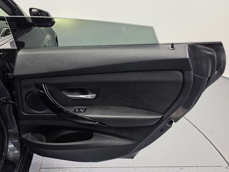 2018 BMW 3 Series GT 320d photo 25