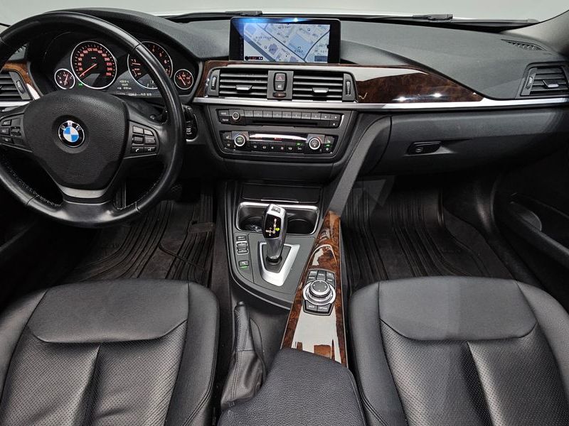2012 BMW 3 Series 328i photo 7