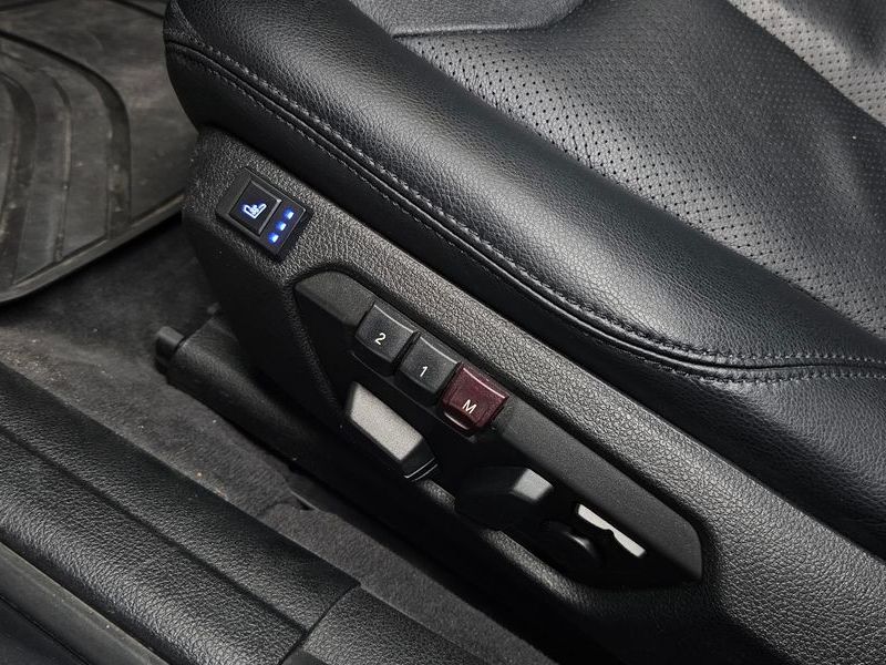 2012 BMW 3 Series 328i photo 18