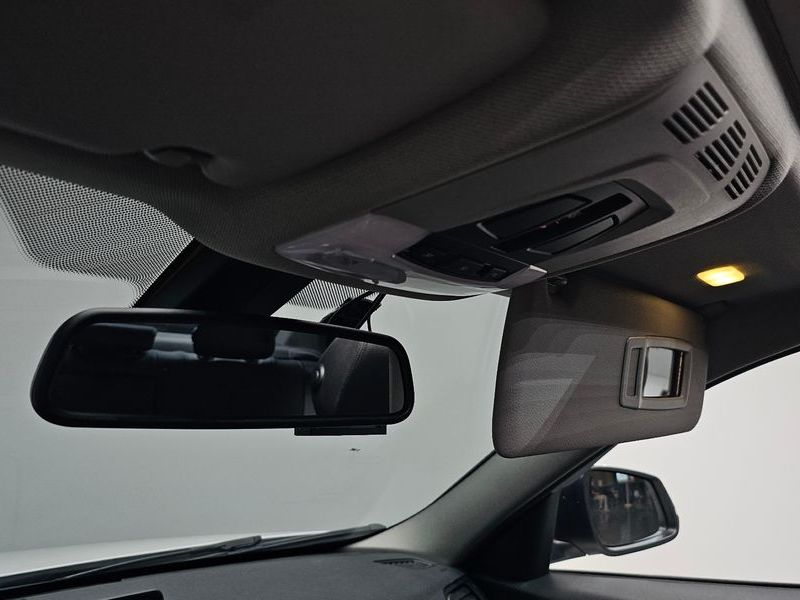 2012 BMW 3 Series 328i photo 30