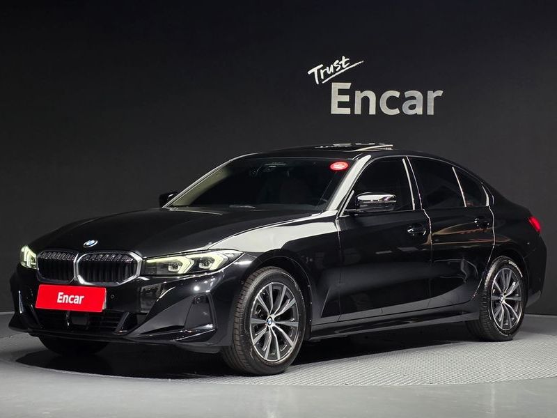 2023 BMW 3 Series 320i photo 1
