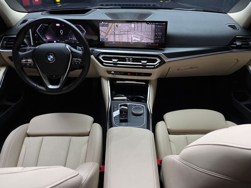 2023 BMW 3 Series 320i photo 7