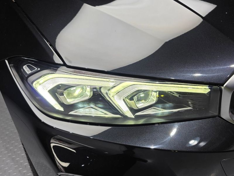 2023 BMW 3 Series 320i photo 22