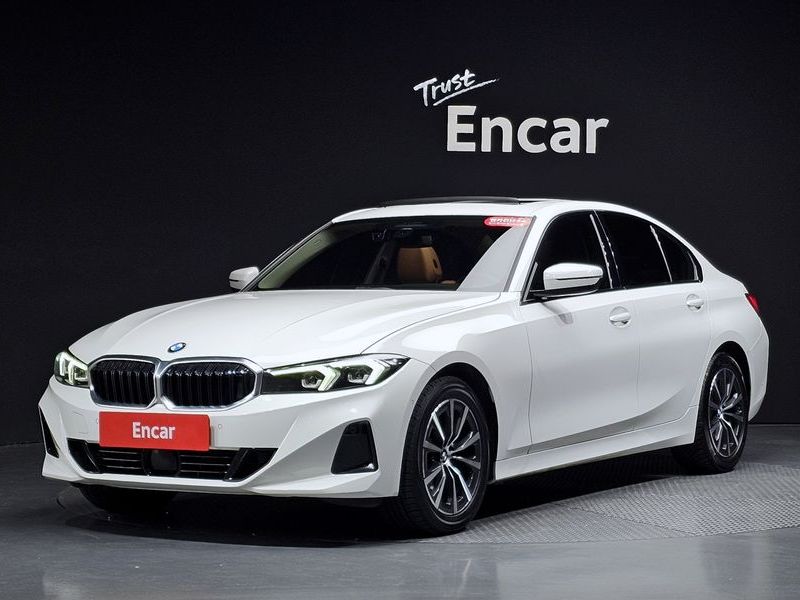 2023 BMW 3 Series 320i photo 11
