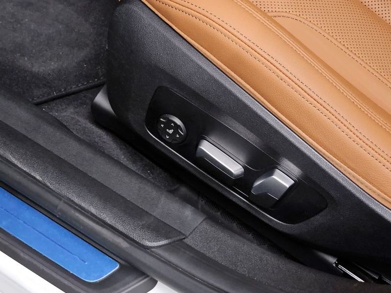 2023 BMW 3 Series 320i photo 29