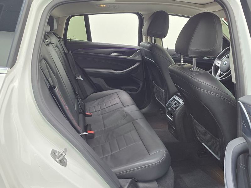 2023 BMW X4 xDrive20i xLine photo 12