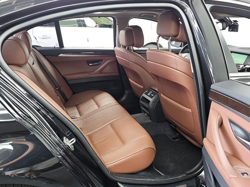 2013 BMW 5 Series 525d xDrive photo 12
