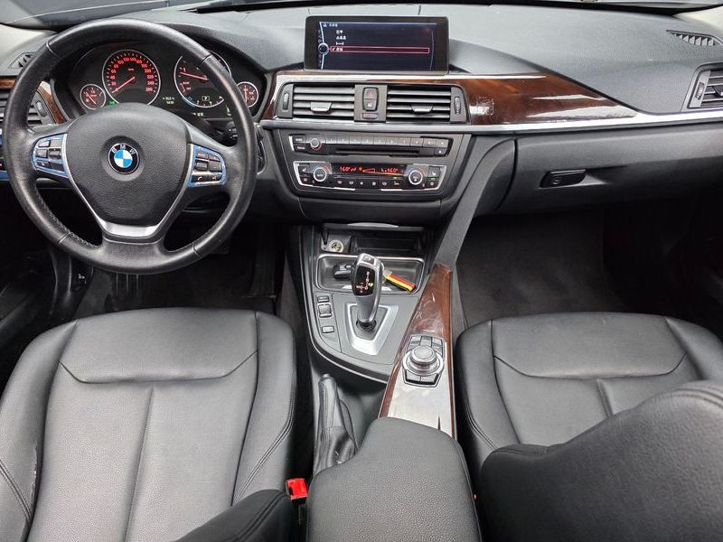 2012 BMW 3 Series 320d photo 7