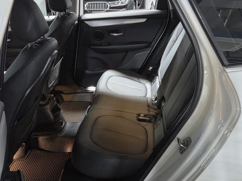 2015 BMW 2 Series Joy photo 11