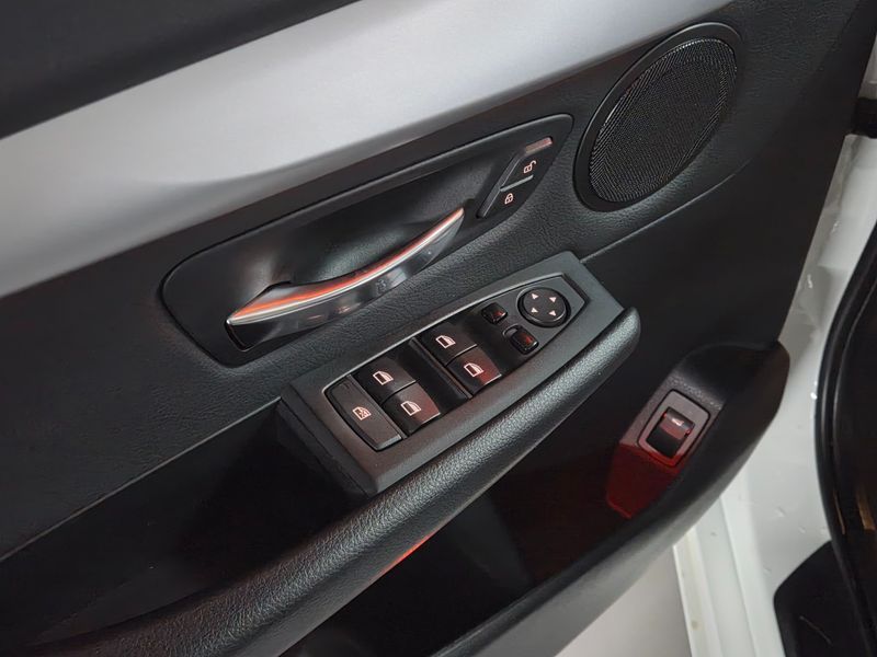 2015 BMW 2 Series Joy photo 12