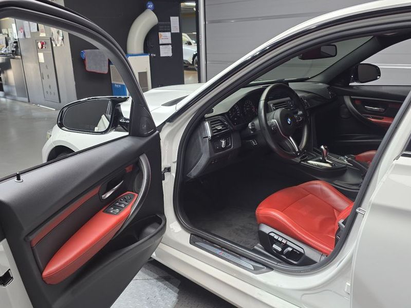 2018 BMW M3 Sedan Competition photo 10