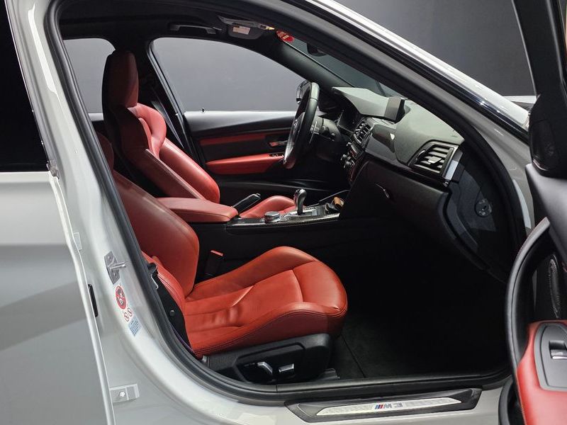 2018 BMW M3 Sedan Competition photo 26