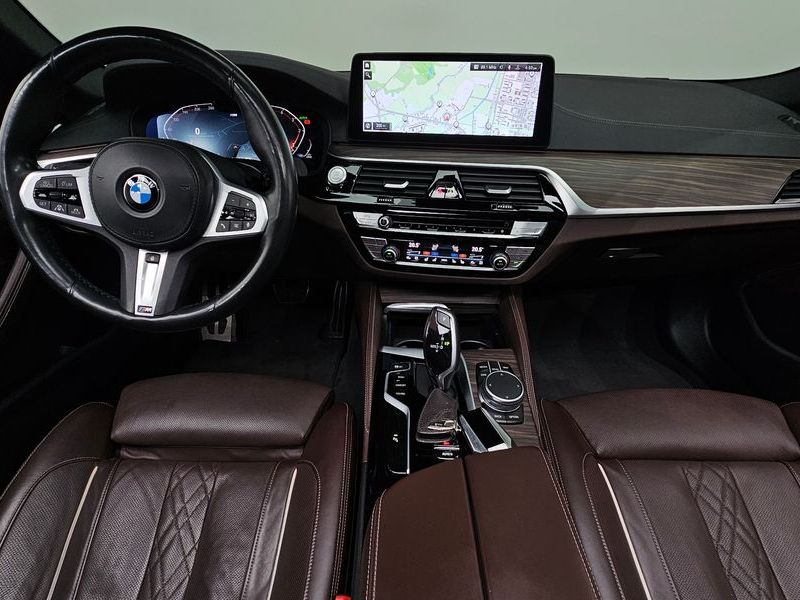 2021 BMW 5 Series 523d M Sport photo 7