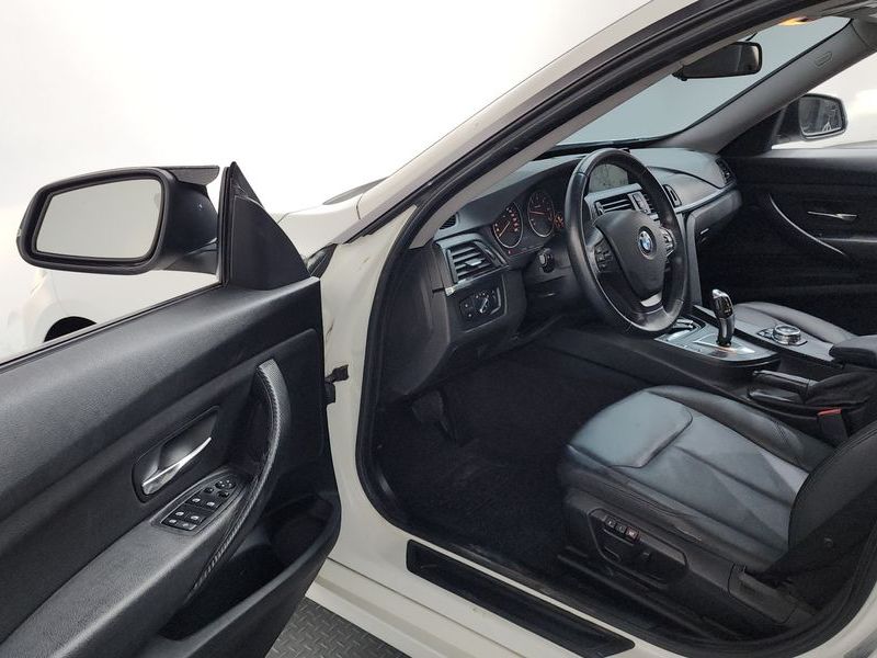 2015 BMW 3 Series GT 320d photo 10