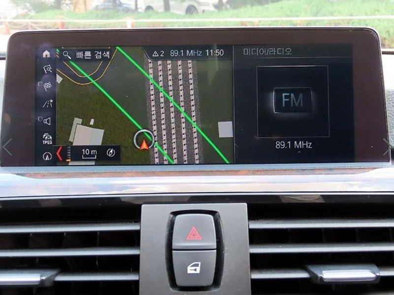 2013 BMW 3 Series 320i photo 13