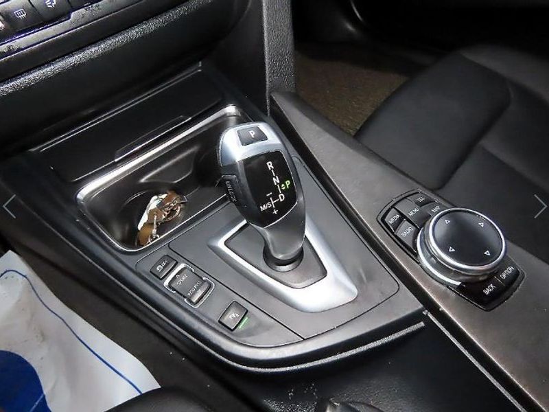 2014 BMW 3 Series 320d xDrive photo 10