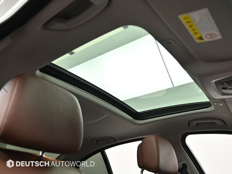 2013 BMW 5 Series 520d photo 18