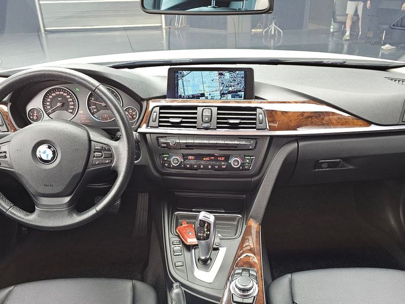 2013 BMW 3 Series 320d xDrive photo 7