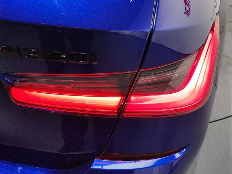 2021 BMW 3 Series M340i xDrive Touring photo 23