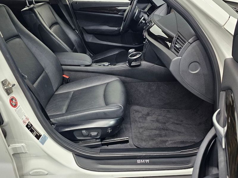 2012 BMW X1 xDrive 23d photo 11